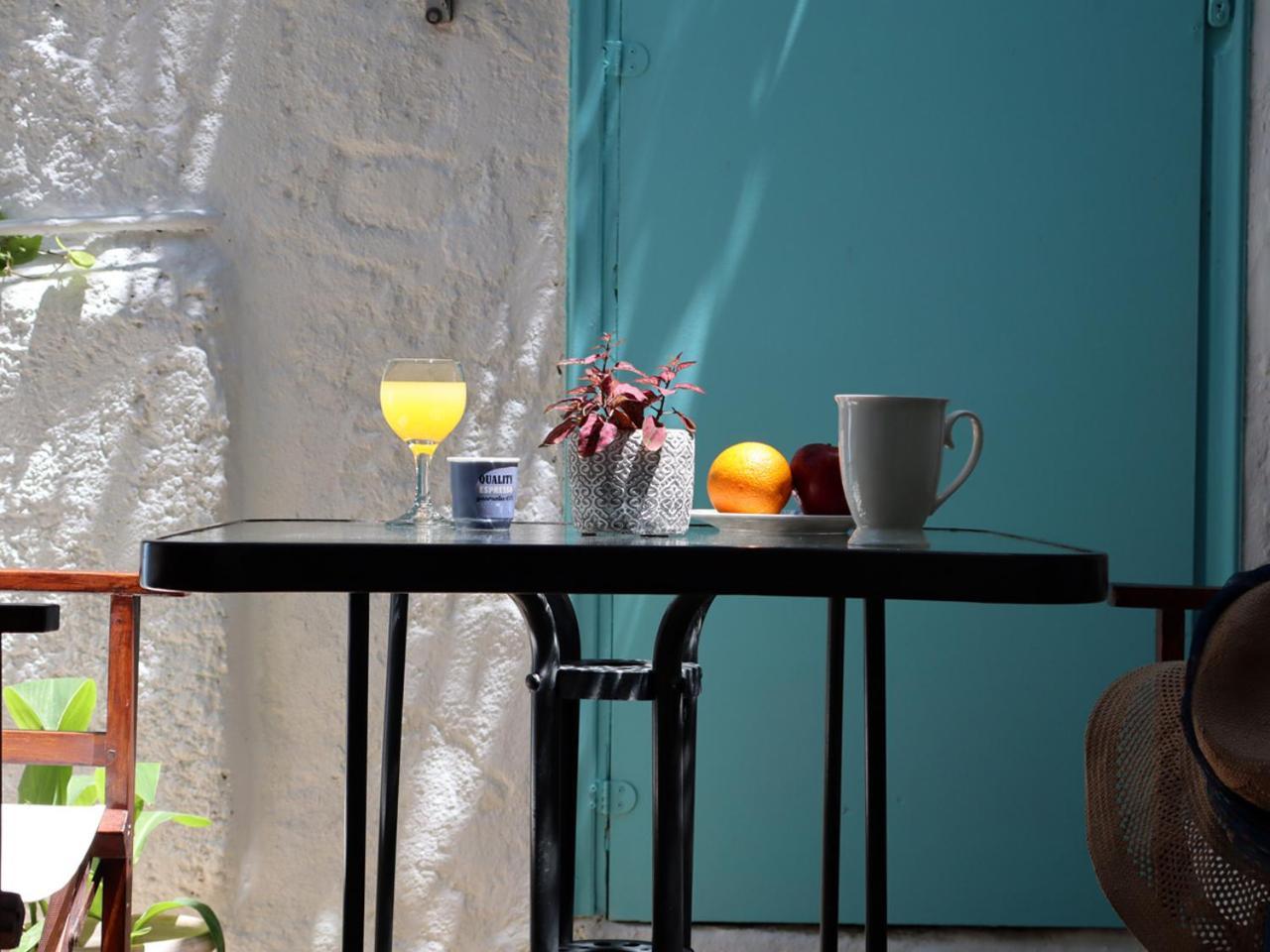 Tasoula Guest House アダマス エクステリア 写真