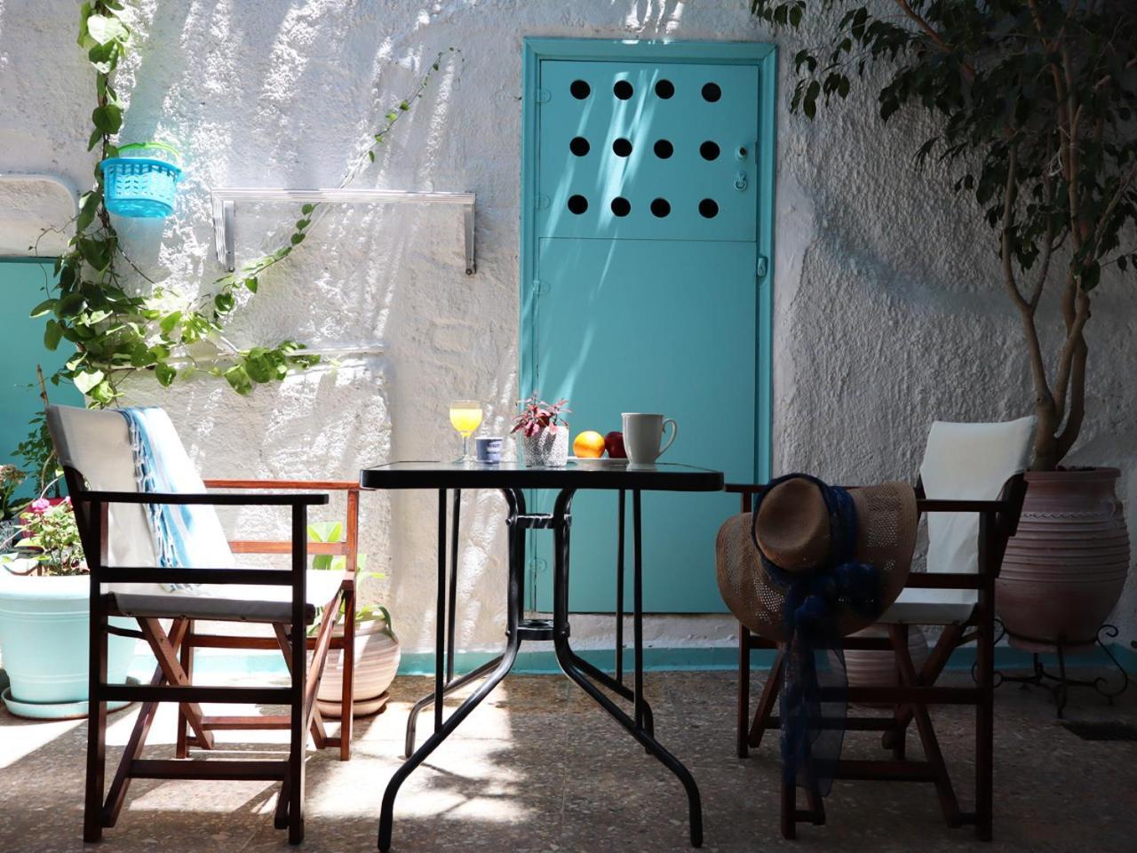 Tasoula Guest House アダマス エクステリア 写真